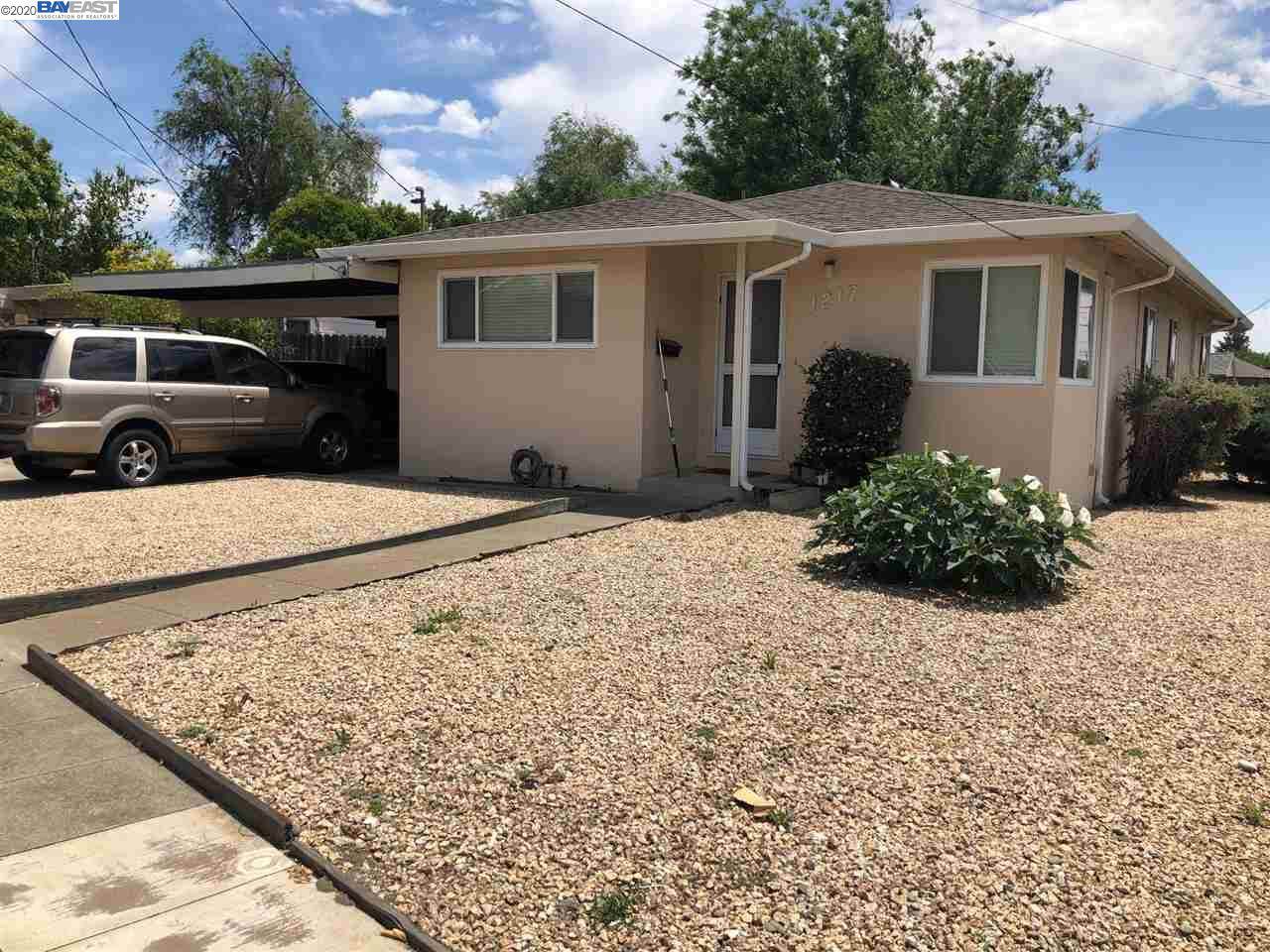 1217 Aaron St - Photo 1