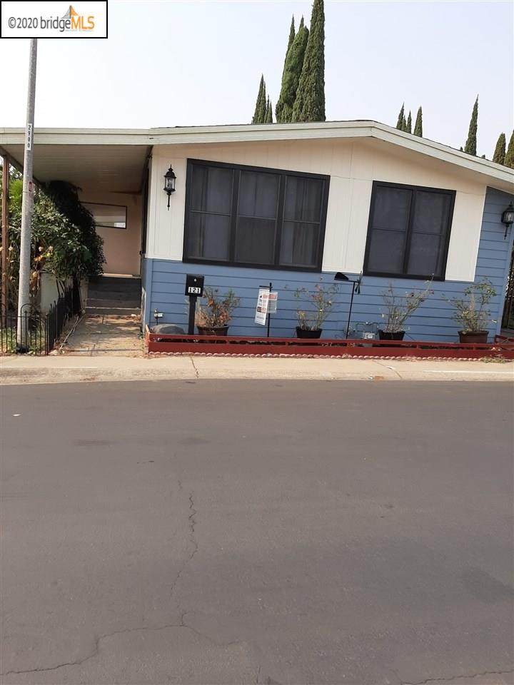121 Paulette Way 121 - Photo 1