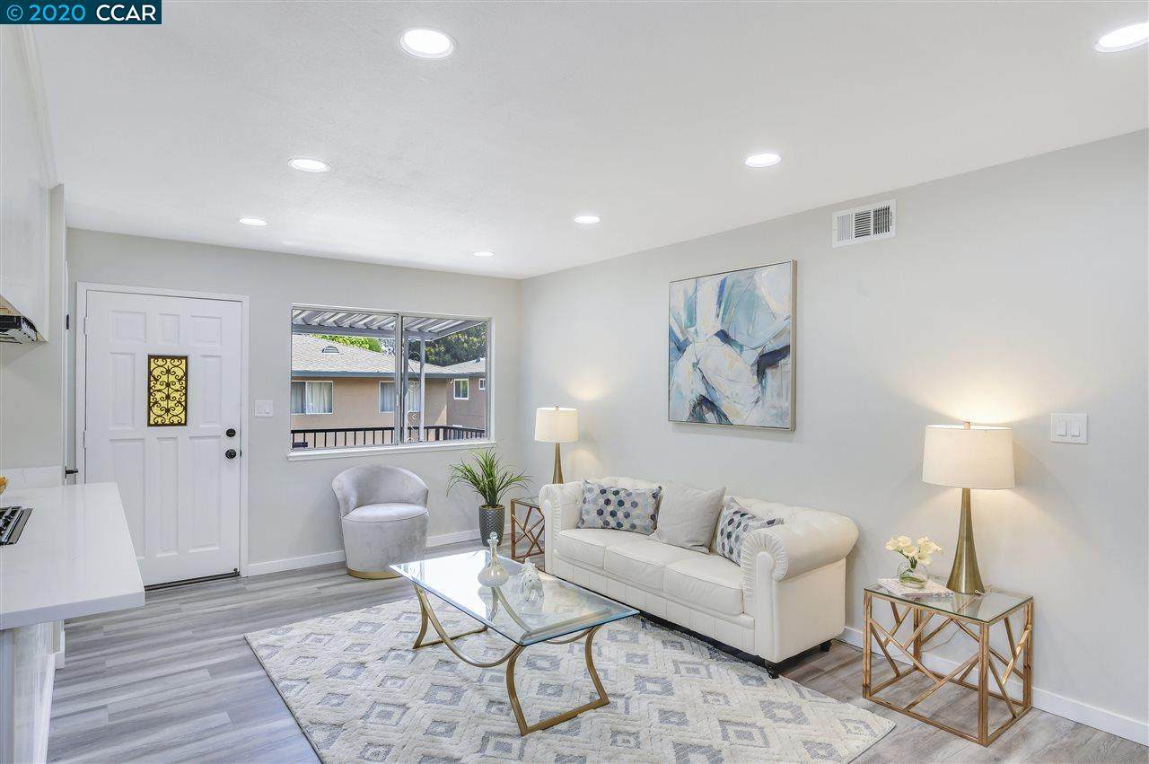 2267 Segundo Court 4 - Photo 1