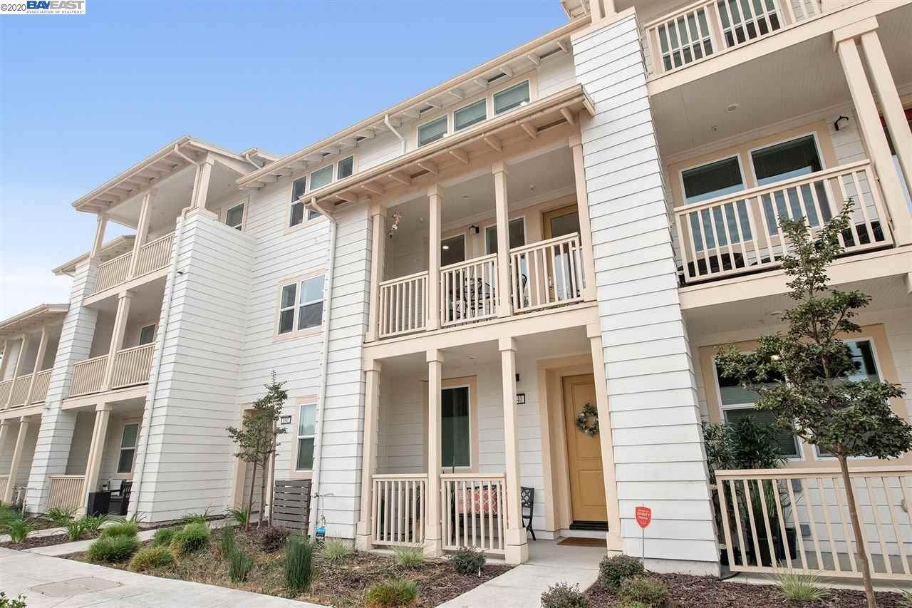 1540 Clement Ave - Photo 1