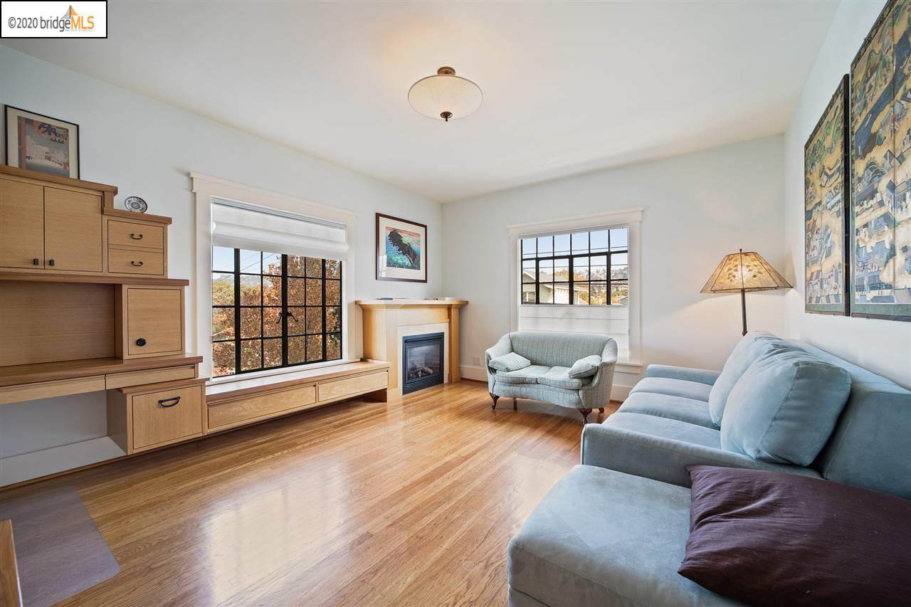 848 Stannage Ave 10 - Photo 1