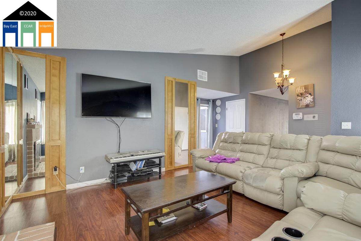 2705 Iris Ct - Photo 1