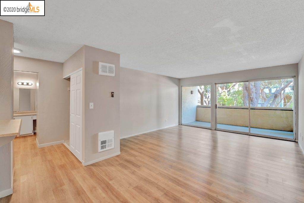 965 Shorepoint Ct 100 - Photo 1