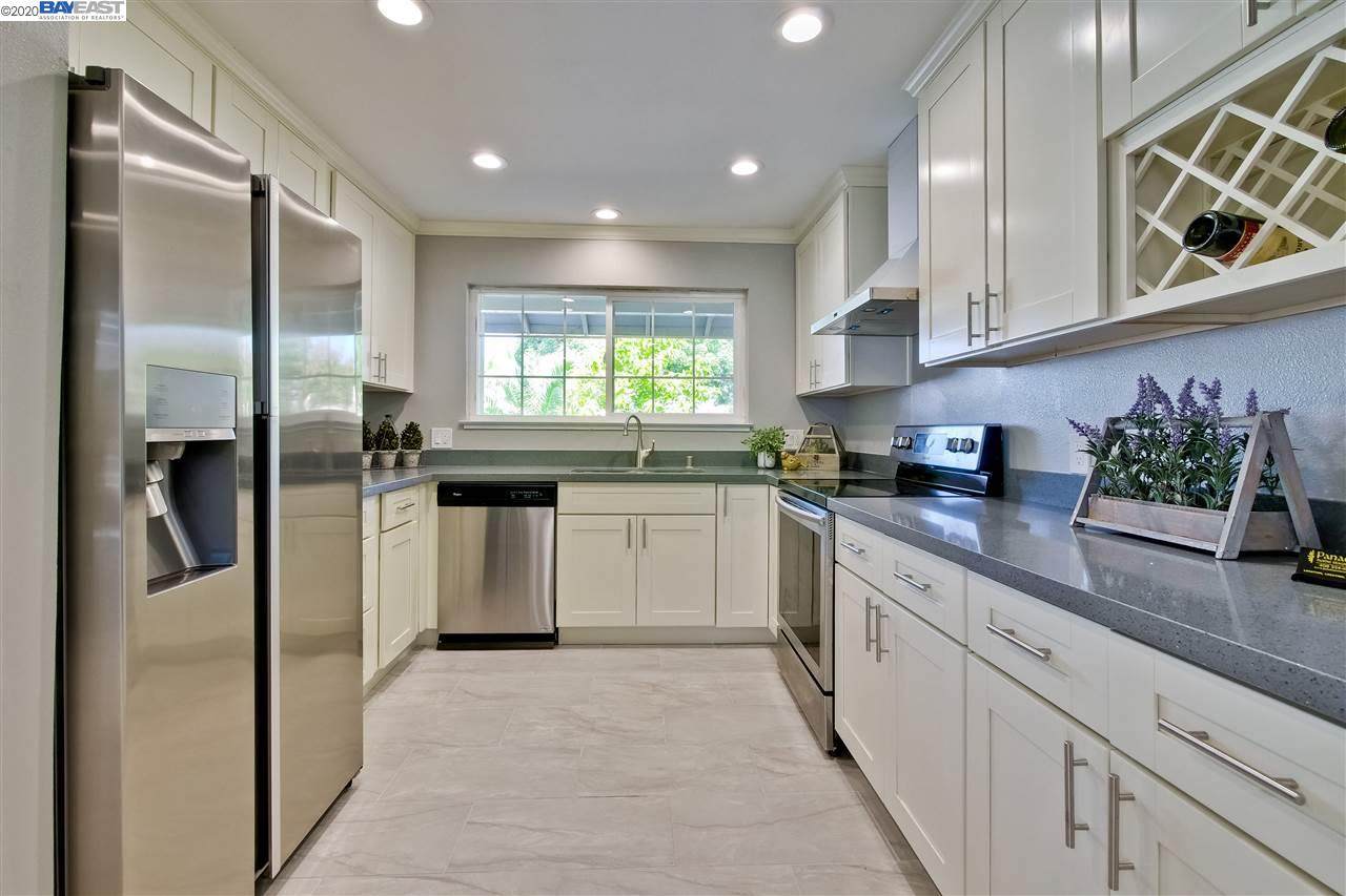 316 Garcia Ct - Photo 1