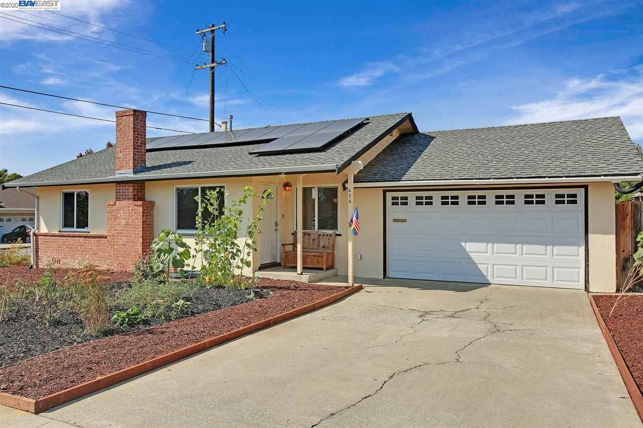 425 Emerson Street - Photo 1