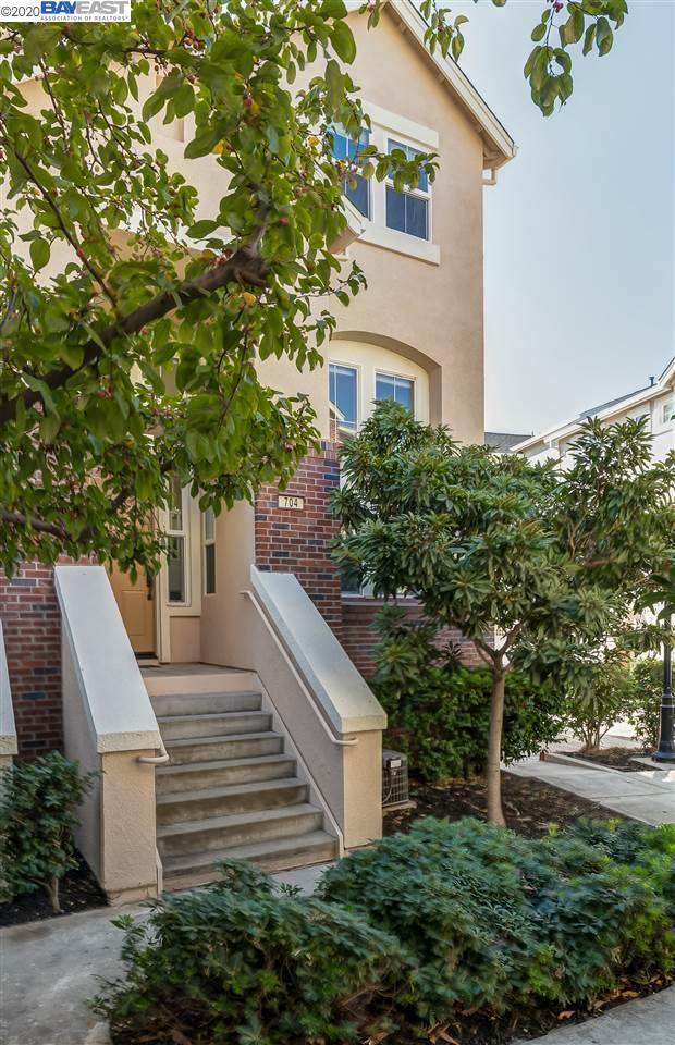 238 Wood St 704 - Photo 1