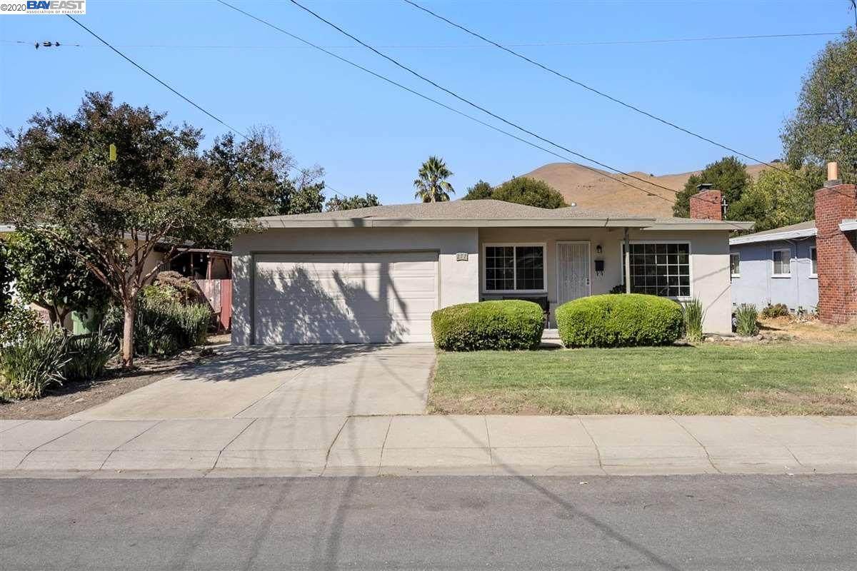 277 Barton Dr - Photo 1