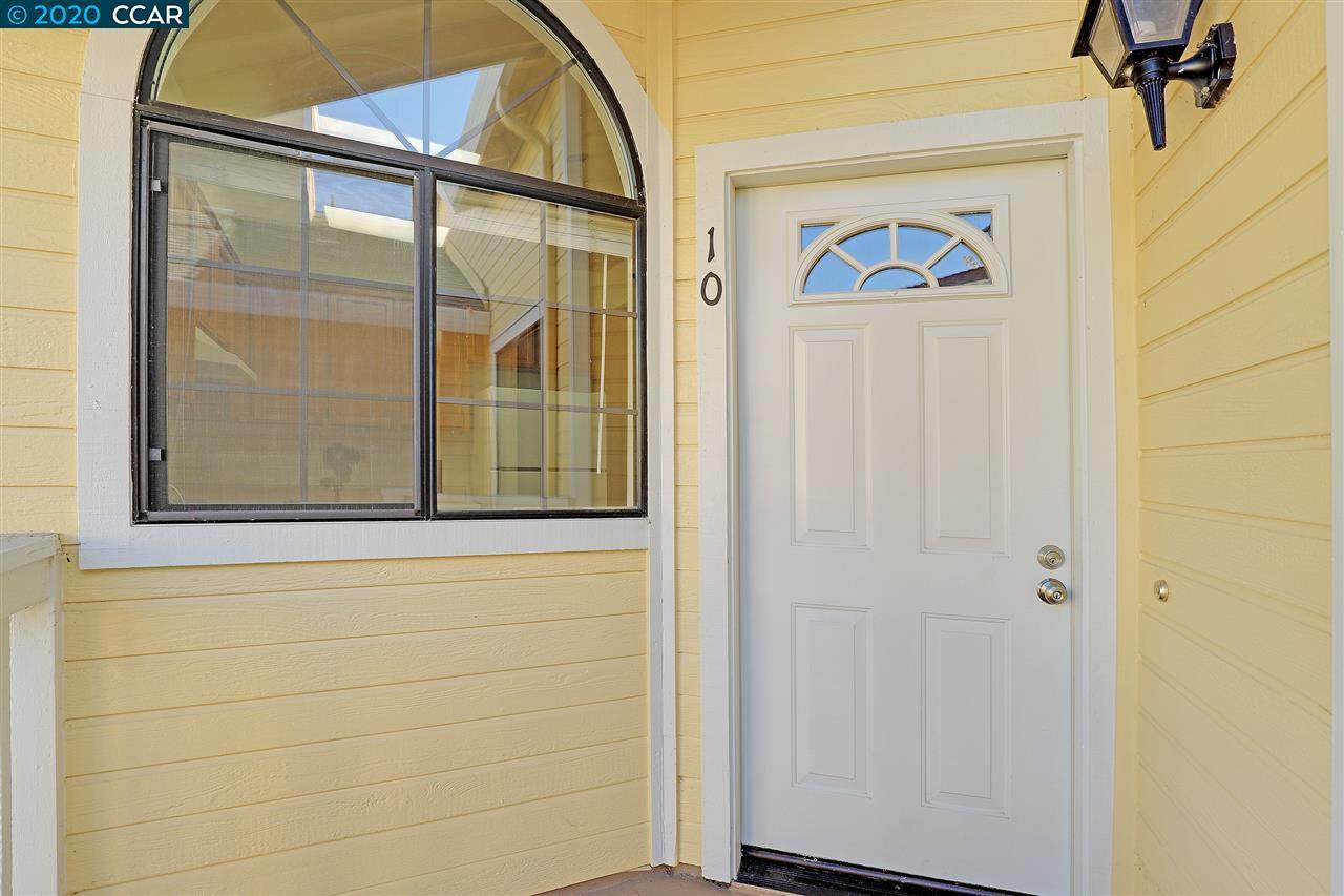 410 Devonwood - Photo 1