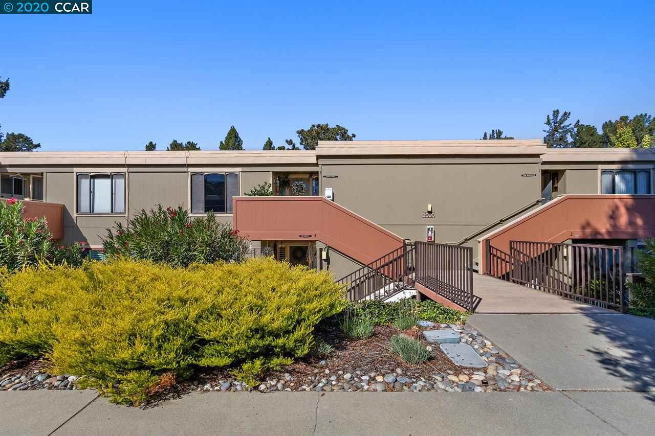 2000 Oakmont Way 4 - Photo 1