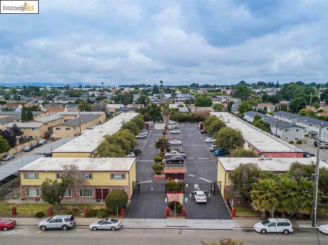 22189 Garden Ave - Photo 1