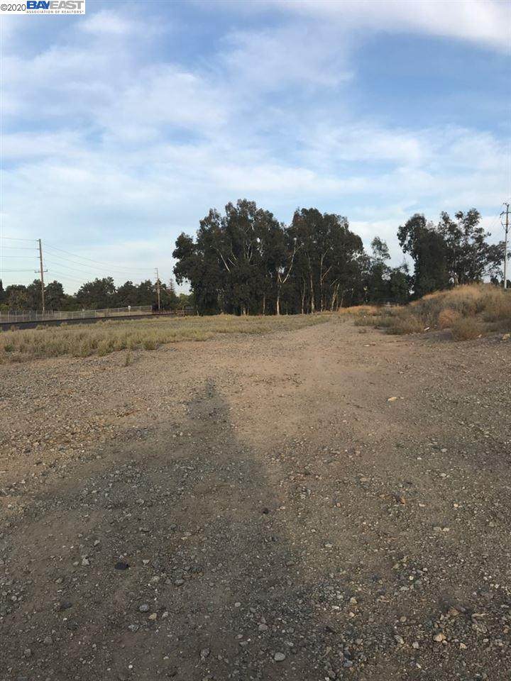 700 Stanley East Blvd - Photo 1