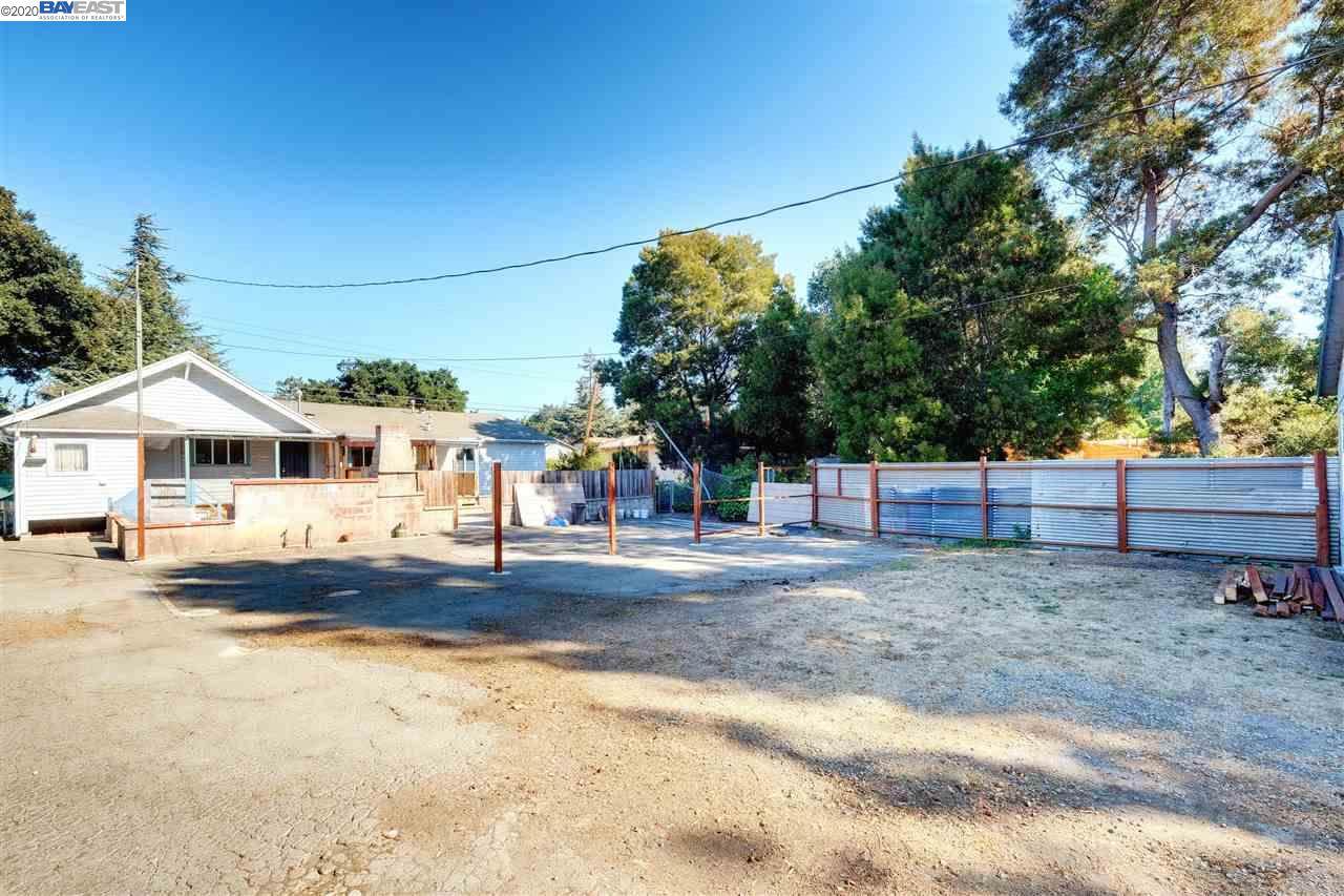 3235 Brookdale Ave - Photo 1
