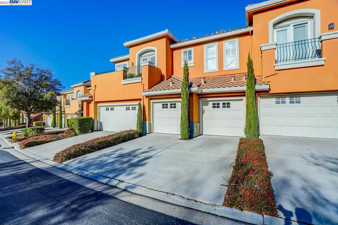 6121 Country Club Parkway - Photo 1