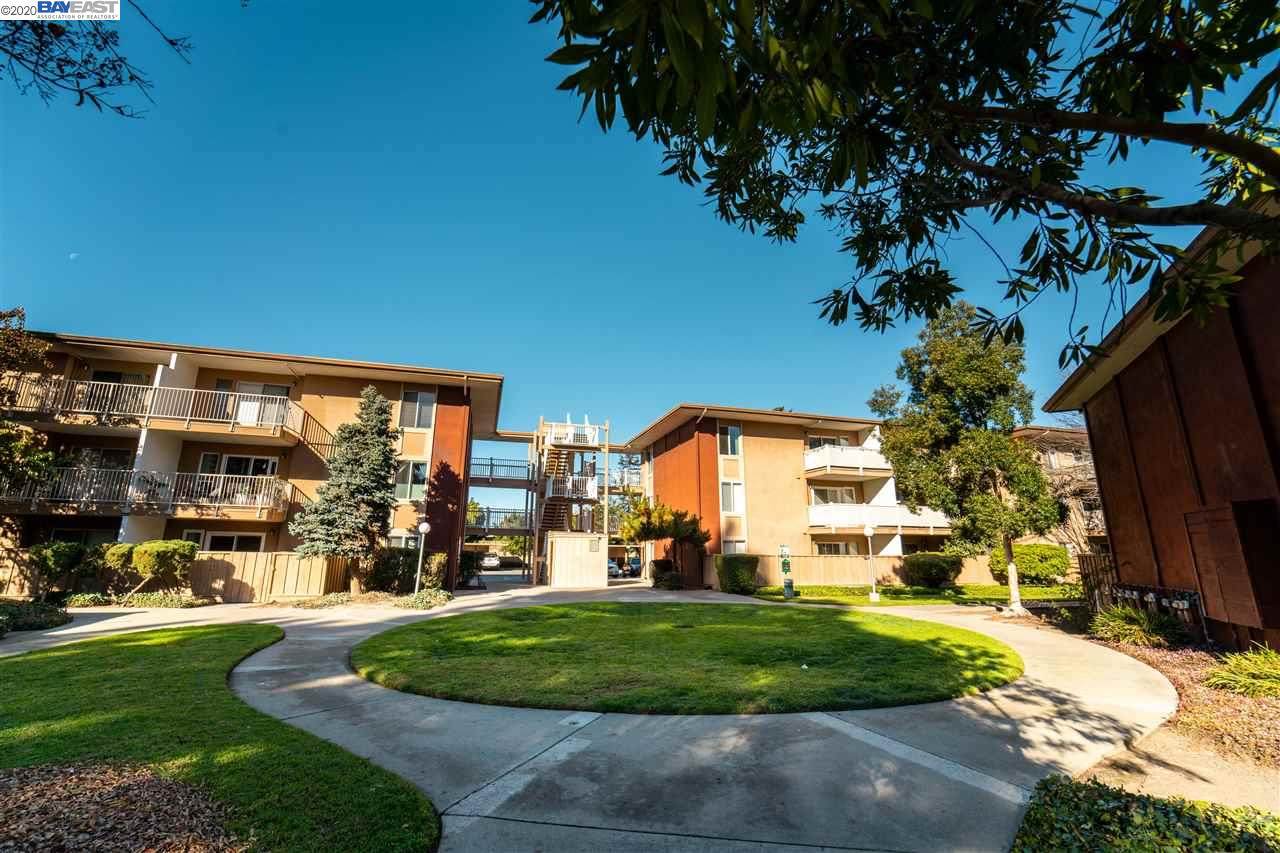 2755 Country Dr 143 - Photo 1