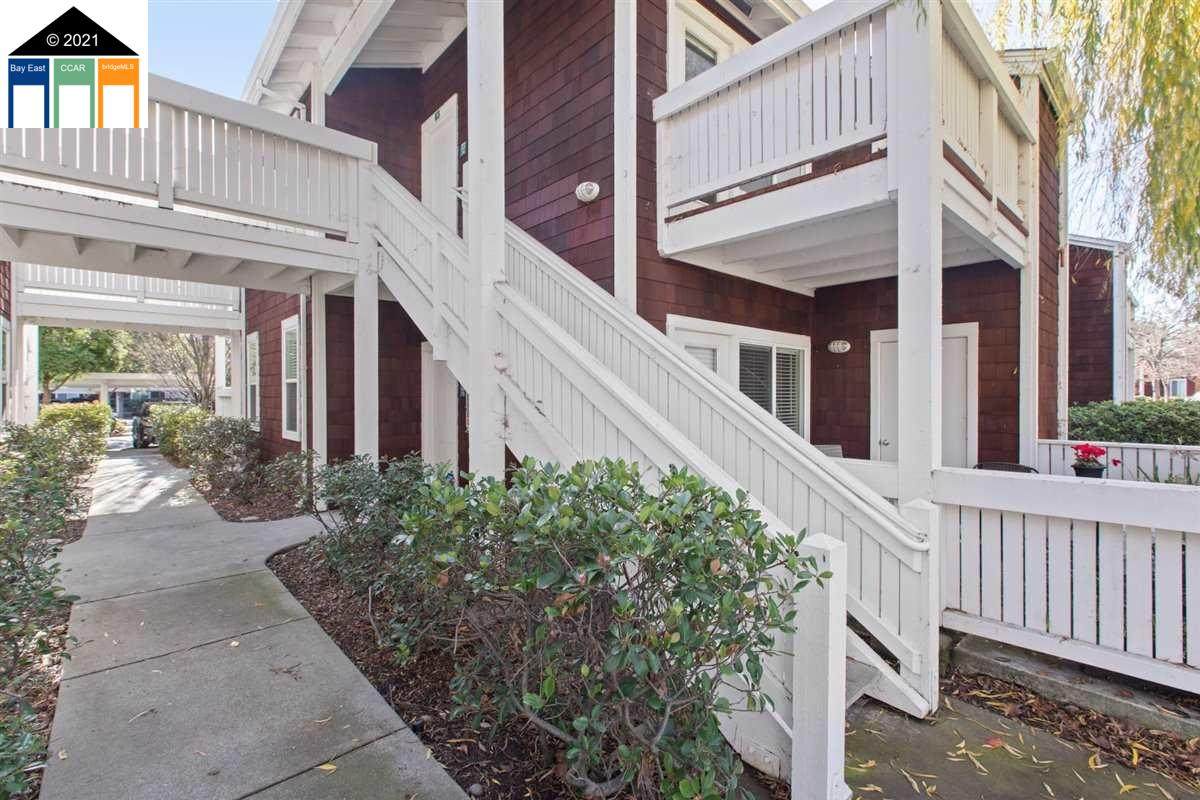 74 Bayside Ct - Photo 1