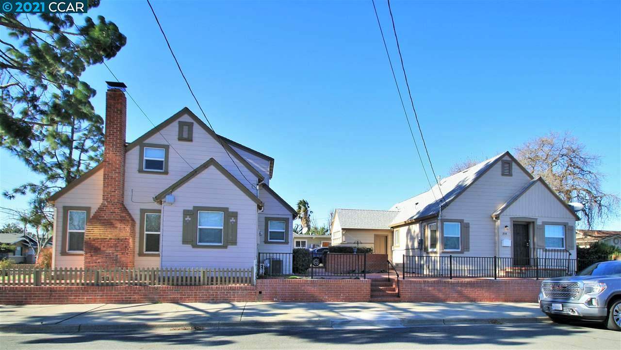 302 4Th St - Photo 1