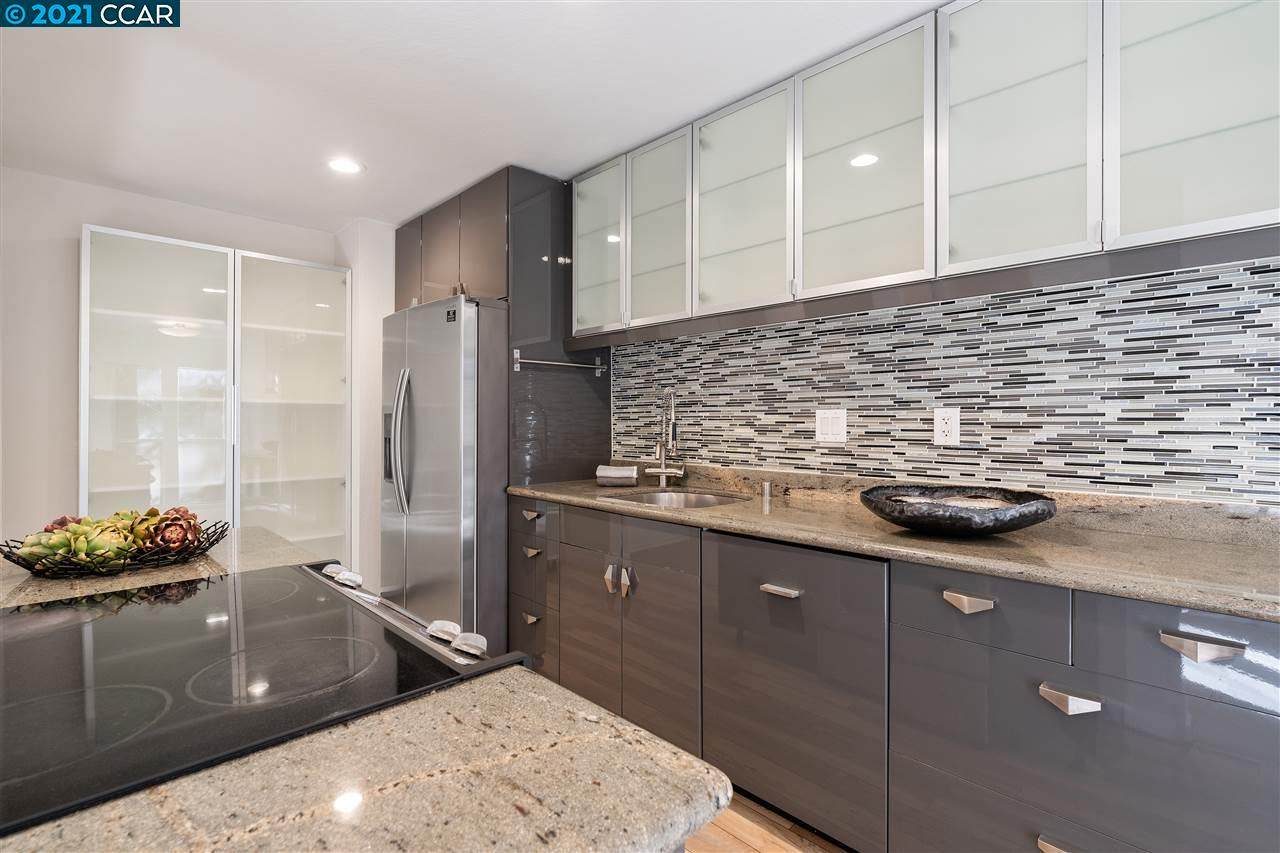 175 Sierra Dr 208 - Photo 1