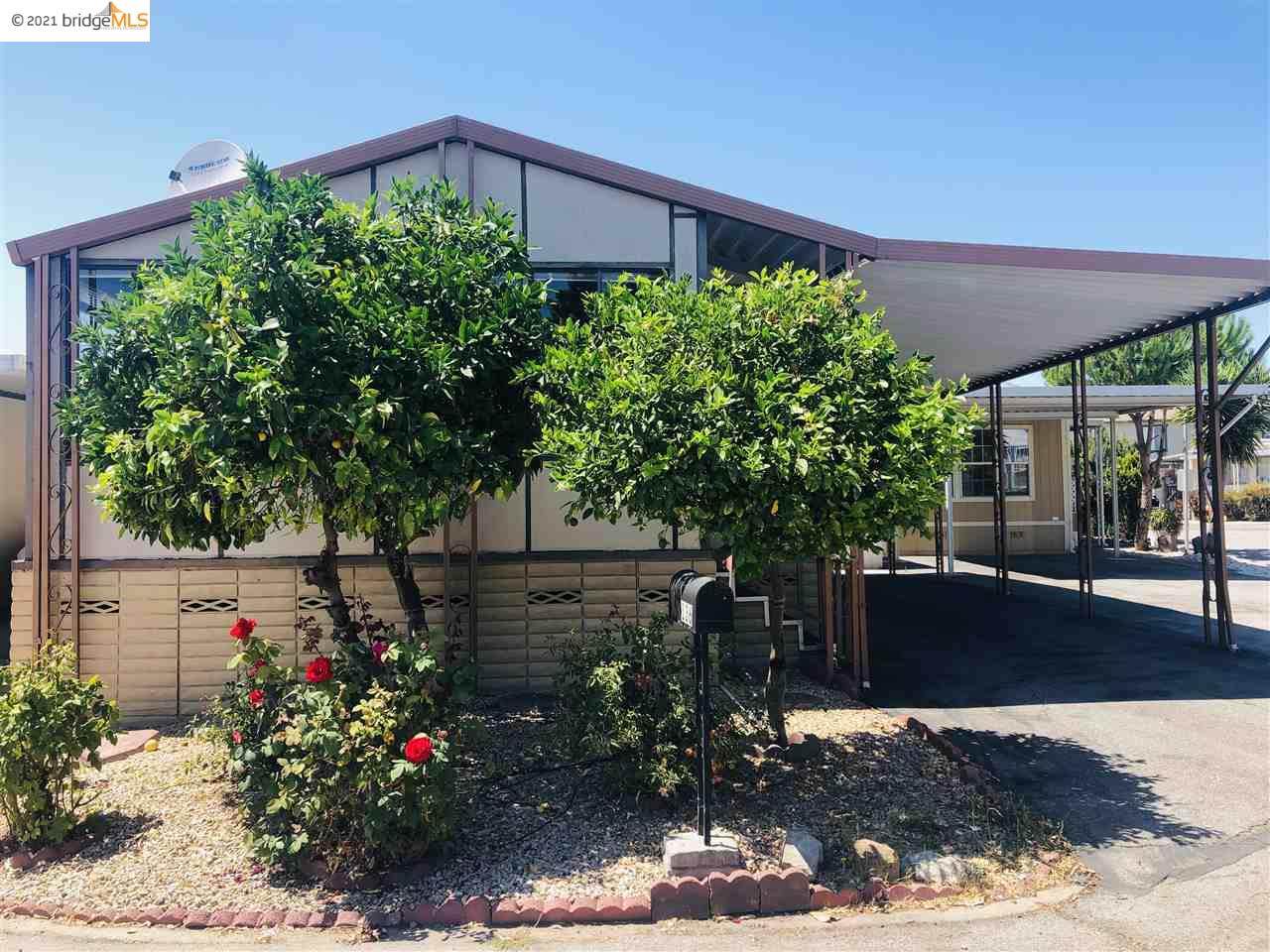 60 Wilson Way 136 - Photo 1