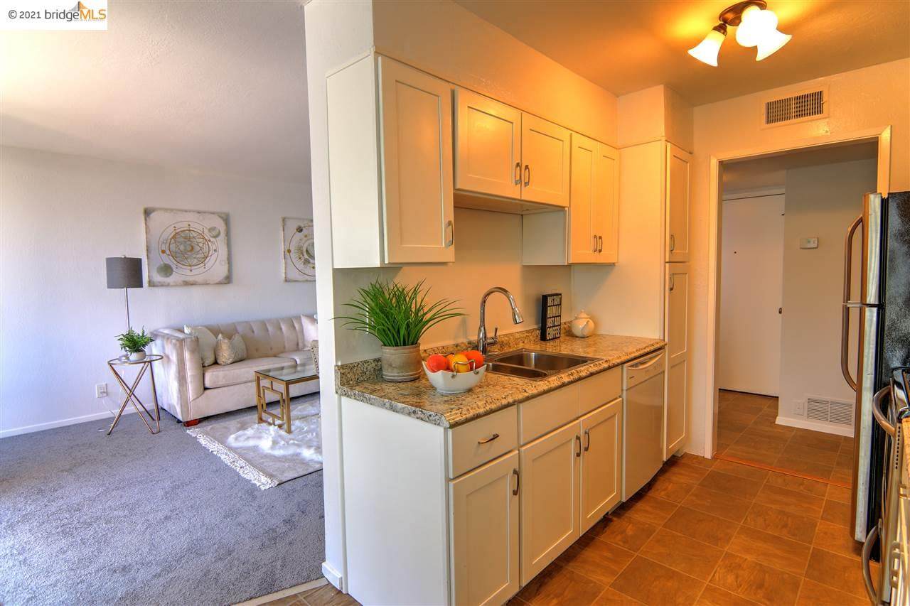 330 Vernon Street 205 - Photo 1