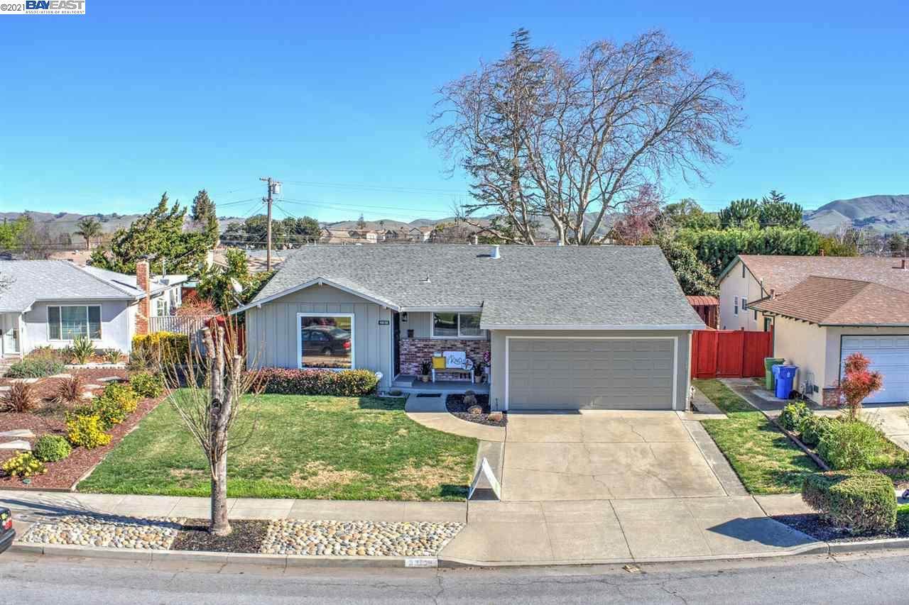 40138 Besco Dr - Photo 1