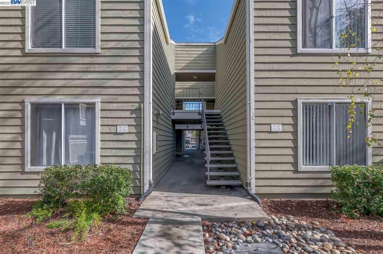 265 Reflections Dr 26 - Photo 1