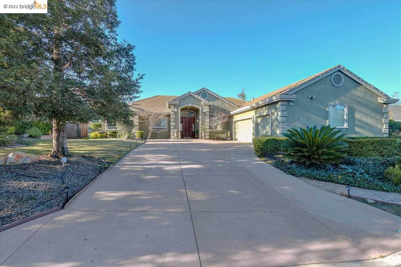 4505 Lariat Lane - Photo 1