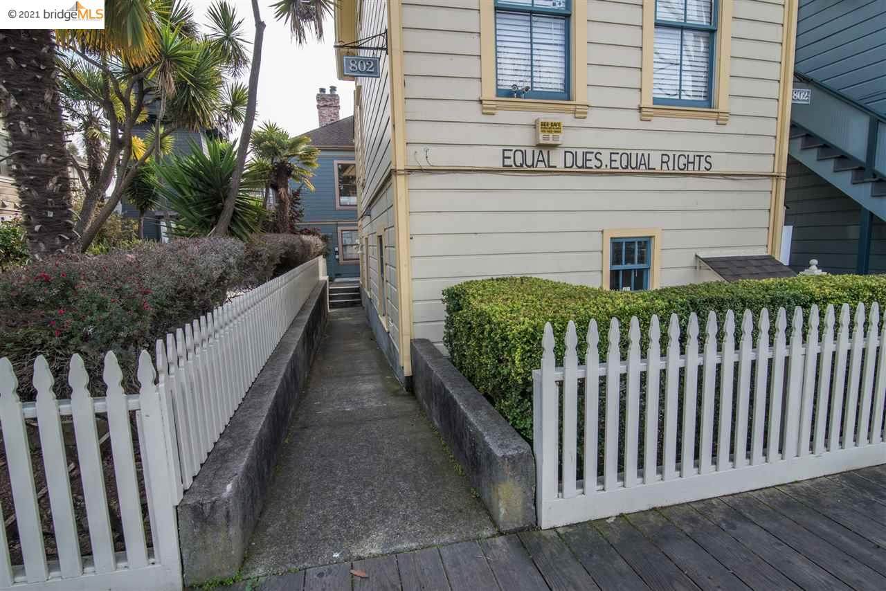 802 Delaware Street - Photo 1