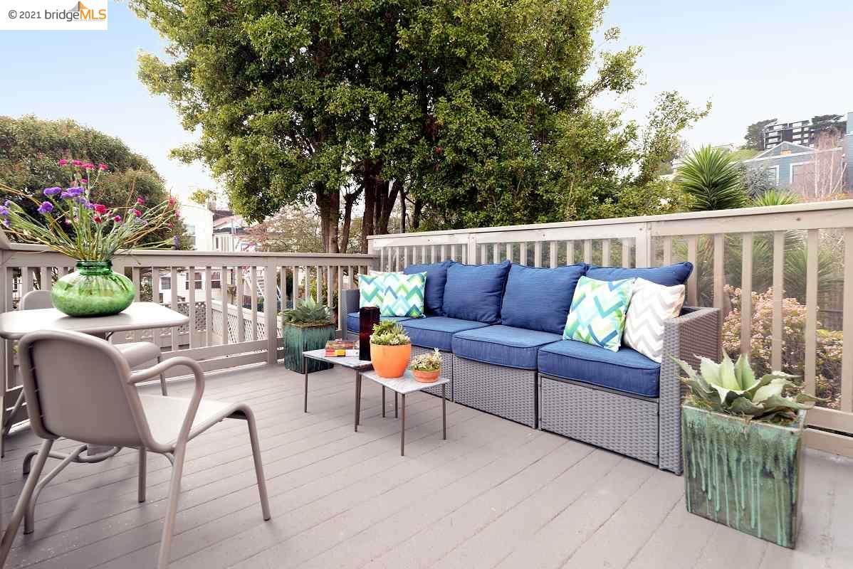 367 27TH Street - Photo 1