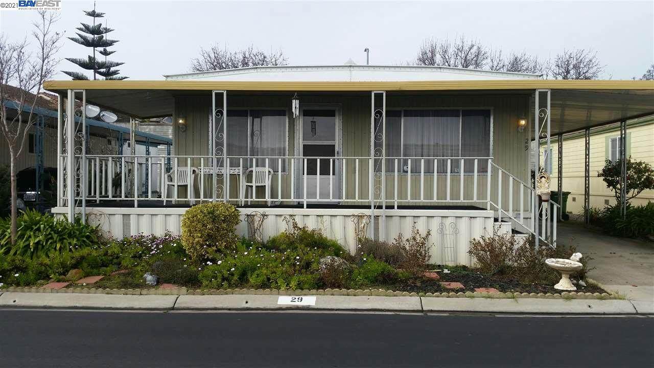 29 Santa Anita - Photo 1