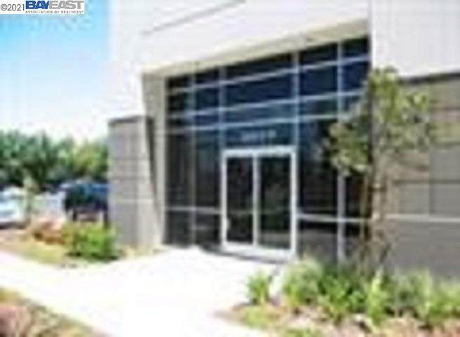 - Photo 1
