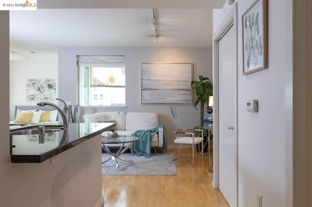 69 Clementina St 403 - Photo 1