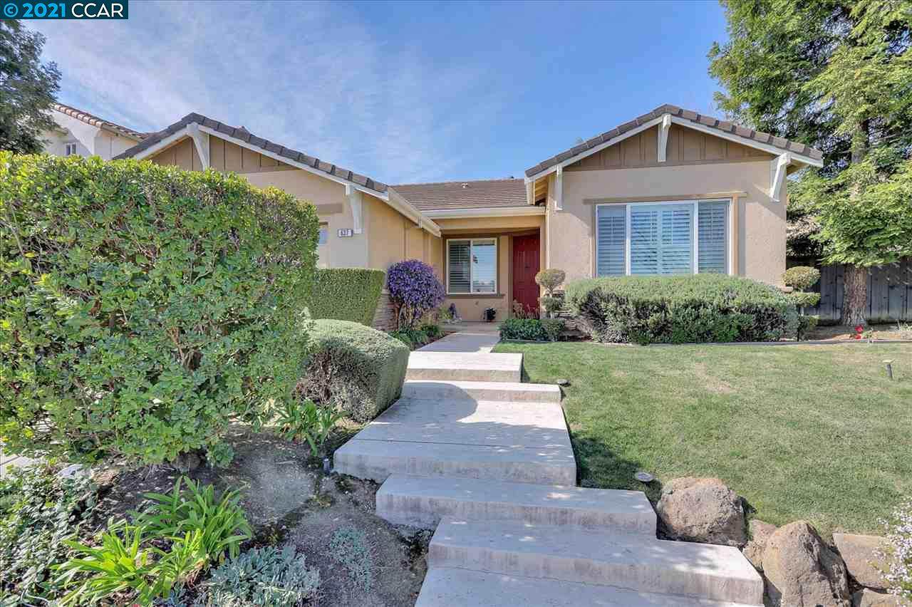 637 Eastwood Court - Photo 1