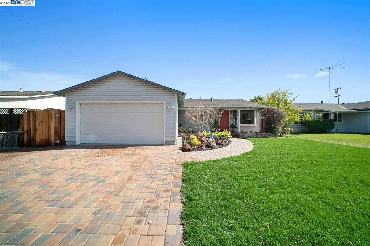 2262 Weston Dr - Photo 1
