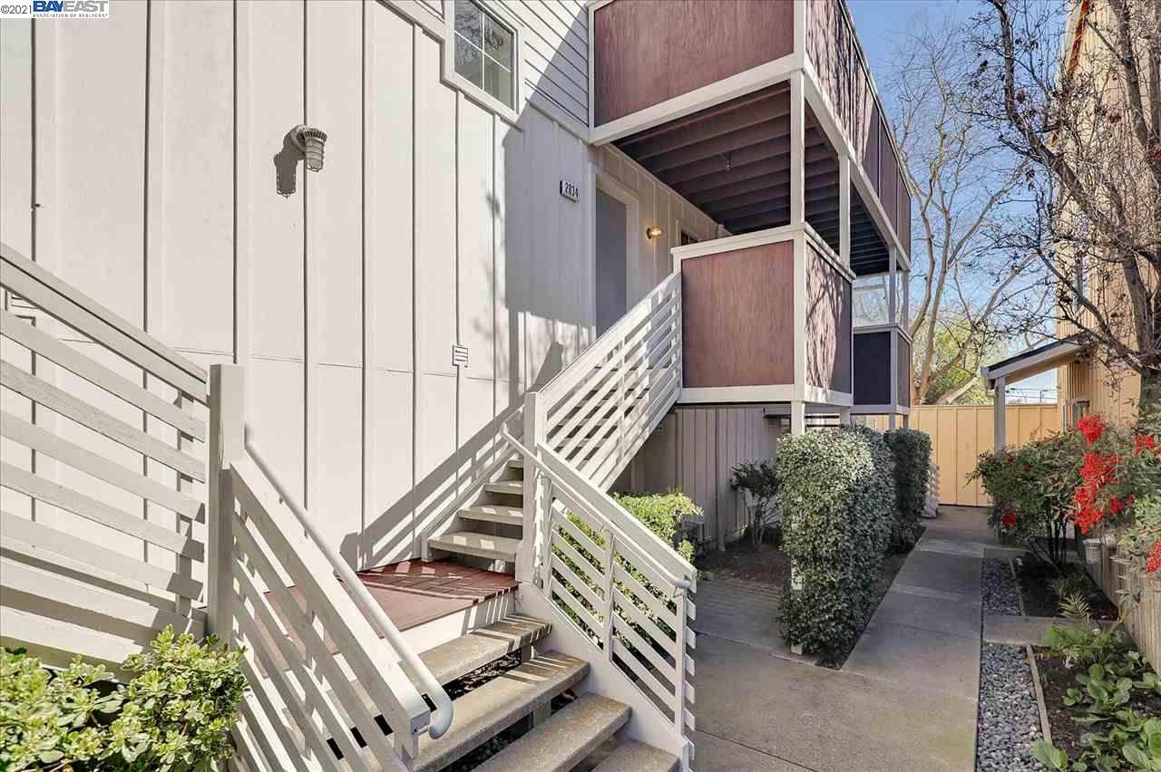 2034 Delaware St - Photo 1