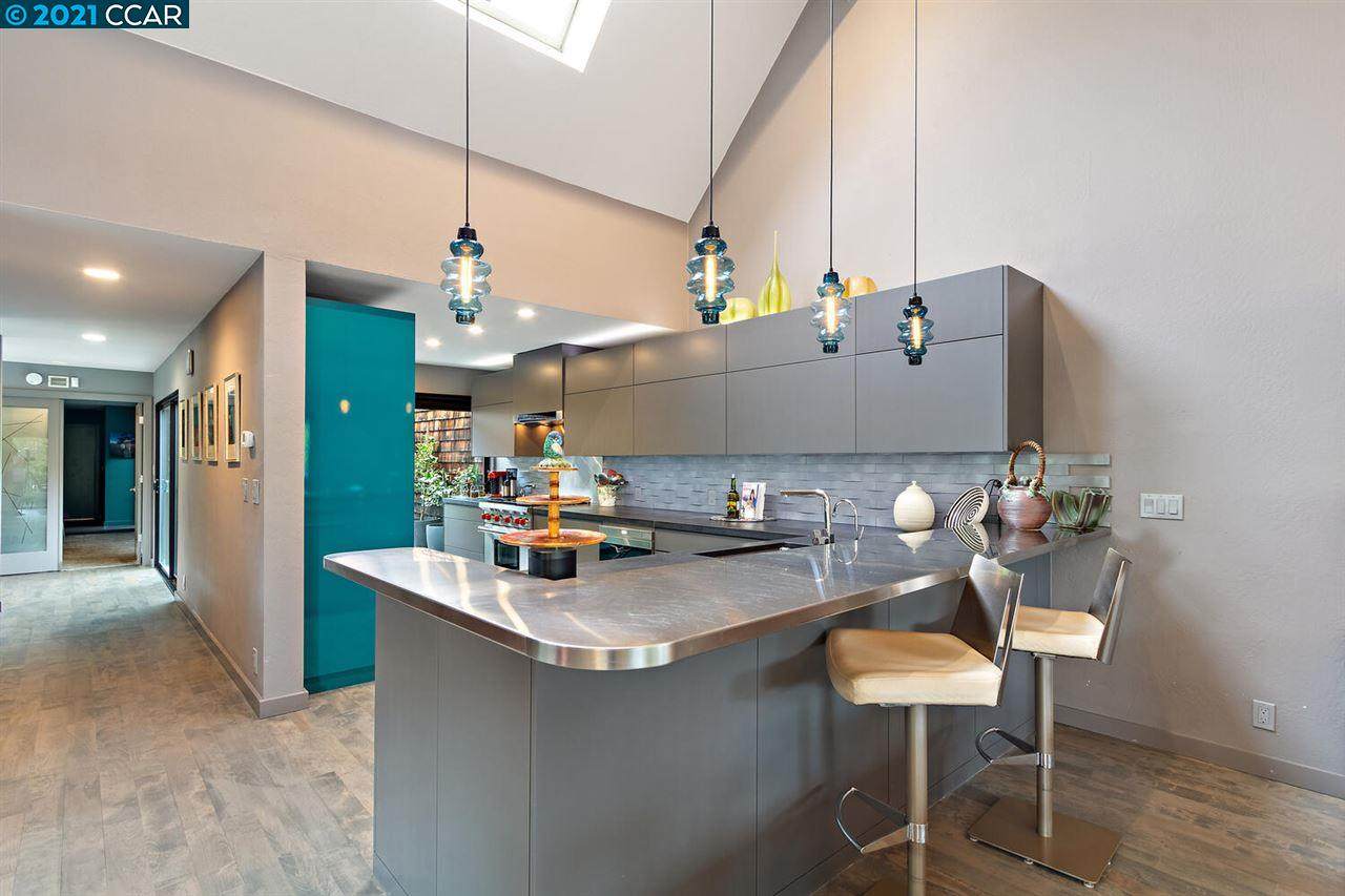 415 Wovenwood - Photo 1