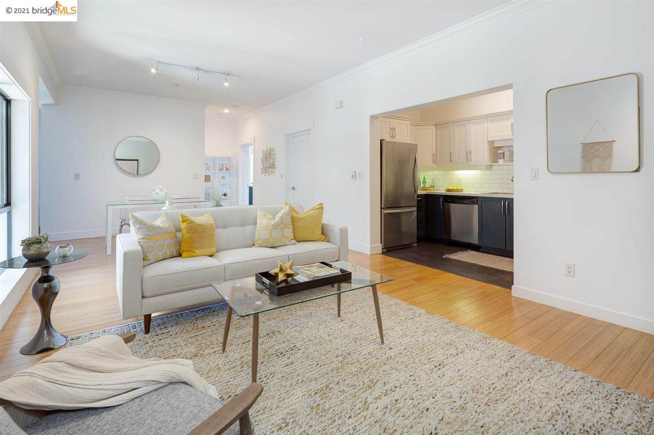 574 48Th St 304 - Photo 1