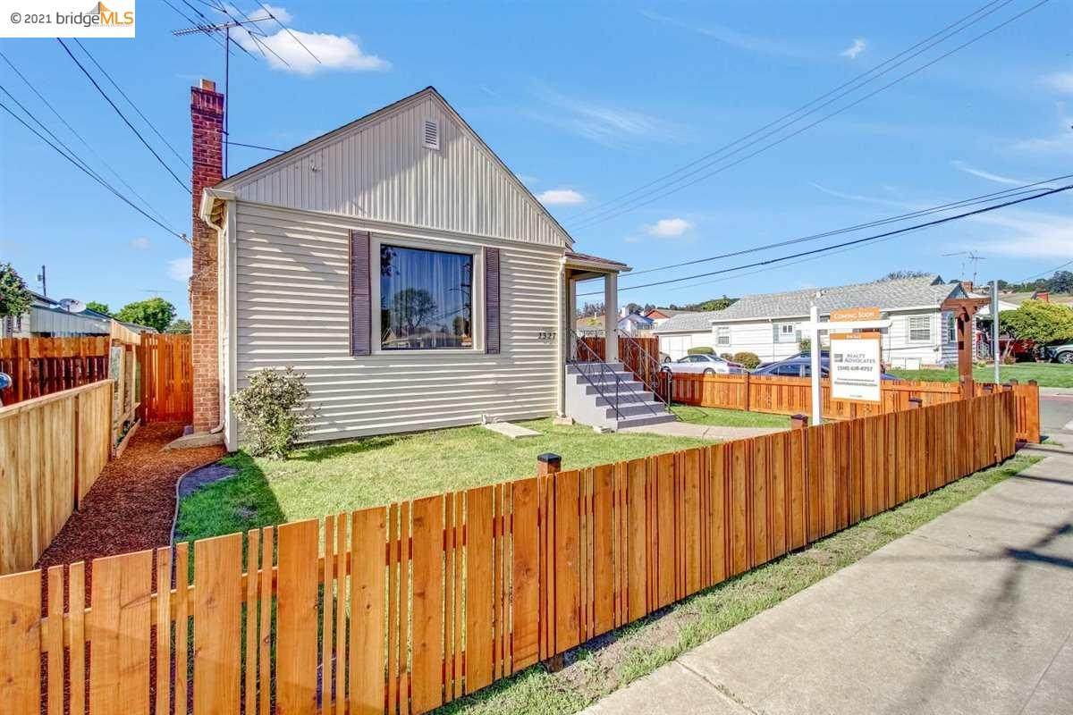 2327 108Th Ave - Photo 1