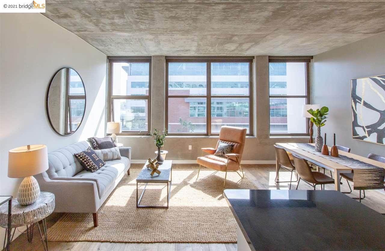 311 2nd St 514 - Photo 1