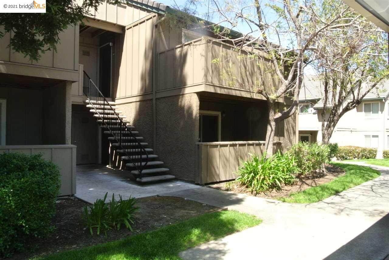 1297 Lakeview Cir - Photo 1
