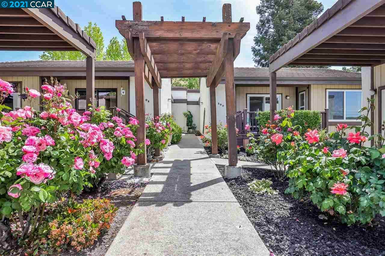 200 Tangerine Ct - Photo 1