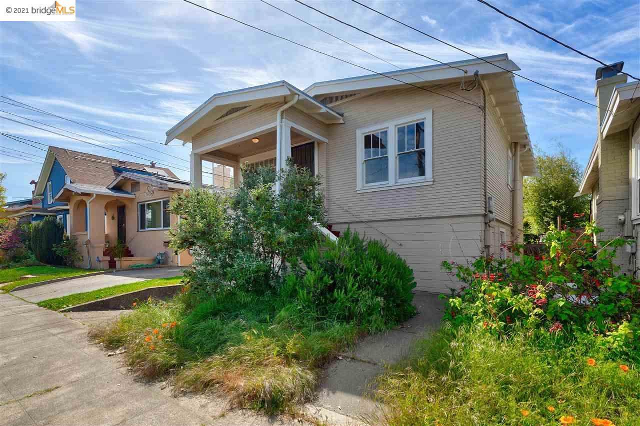 1112 Carleton St - Photo 1