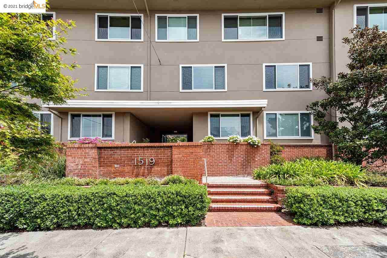 1519 Oxford Street D - Photo 1
