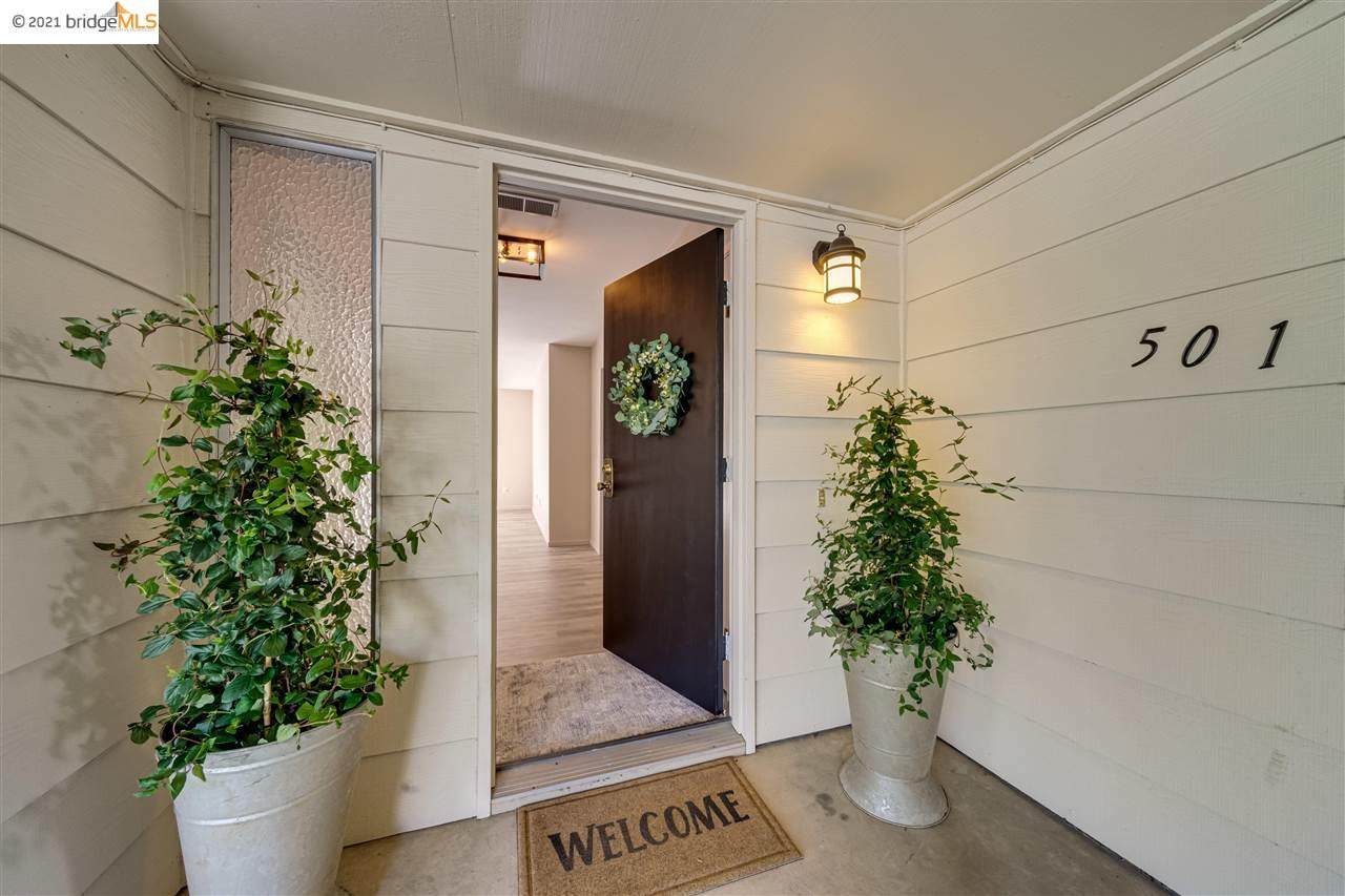 501 Oak Vista Place - Photo 1