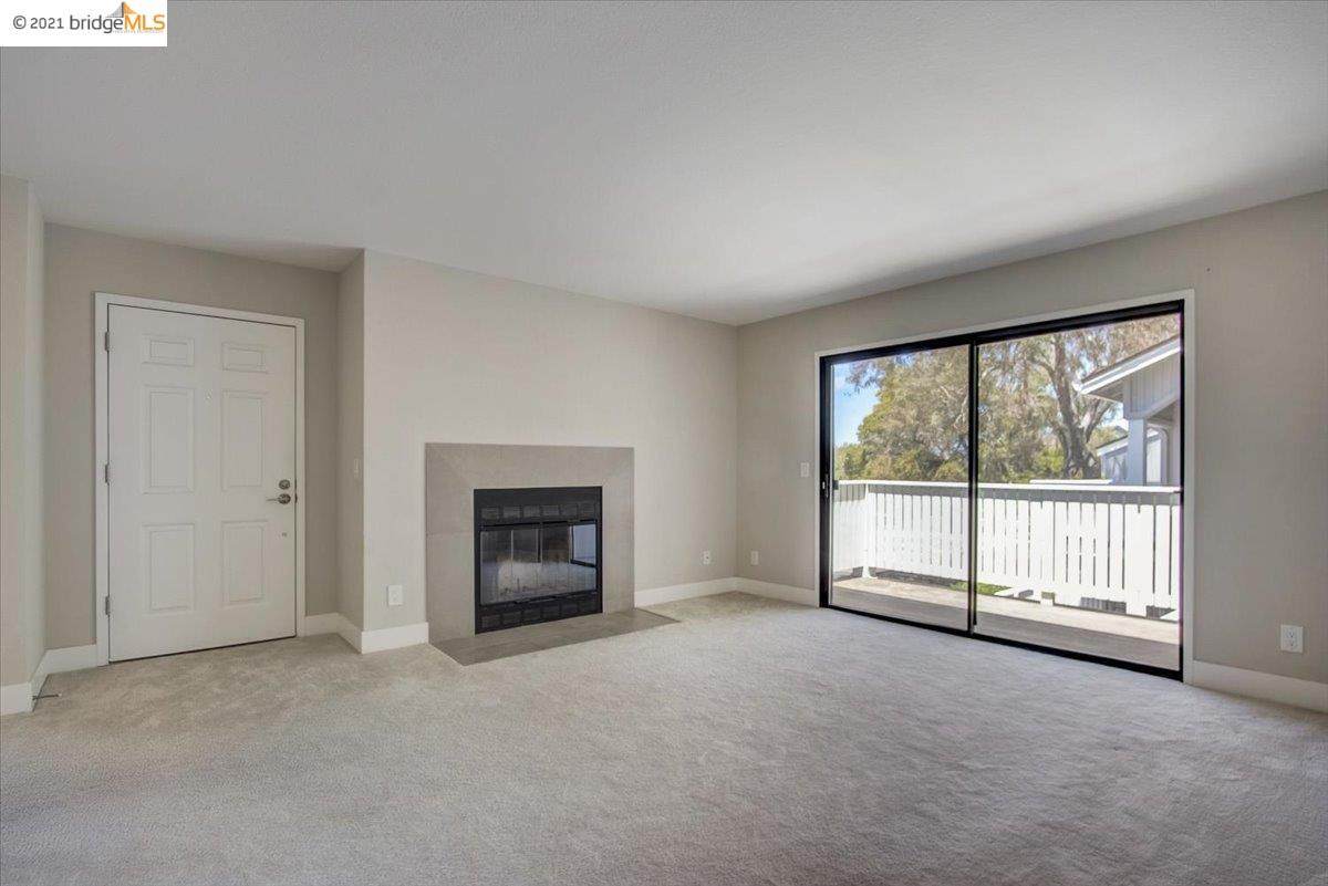 212 Schooner Ct - Photo 1