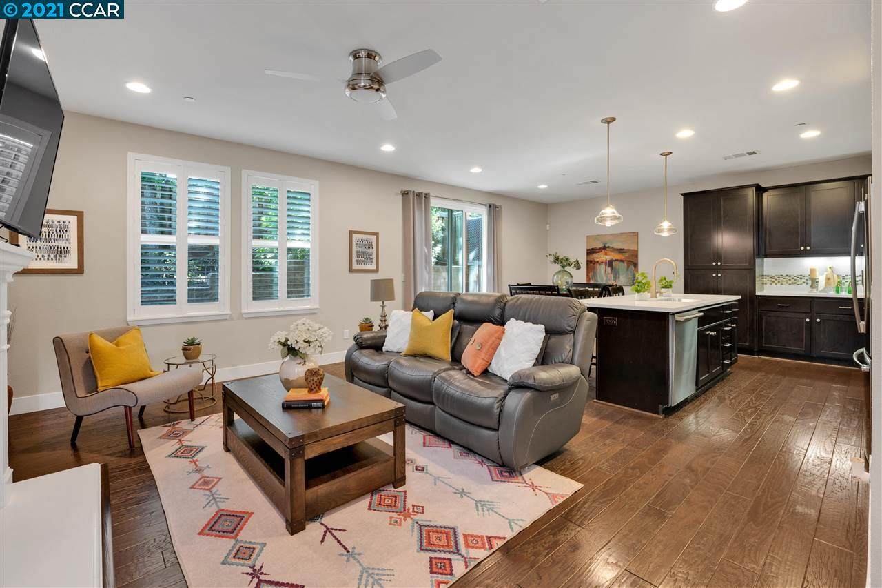 2279 Overlook Dr - Photo 1