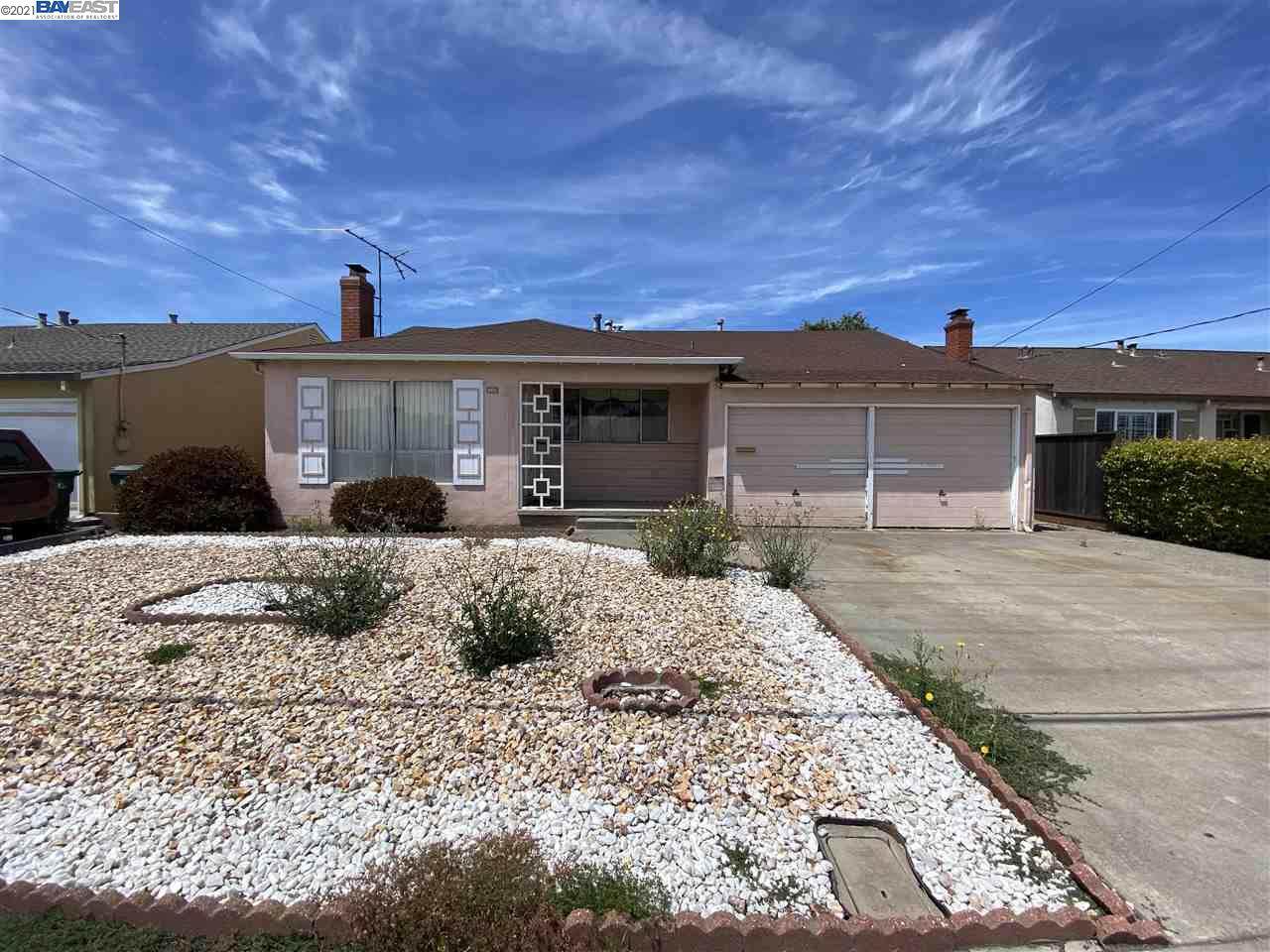 15385 Inverness St - Photo 1