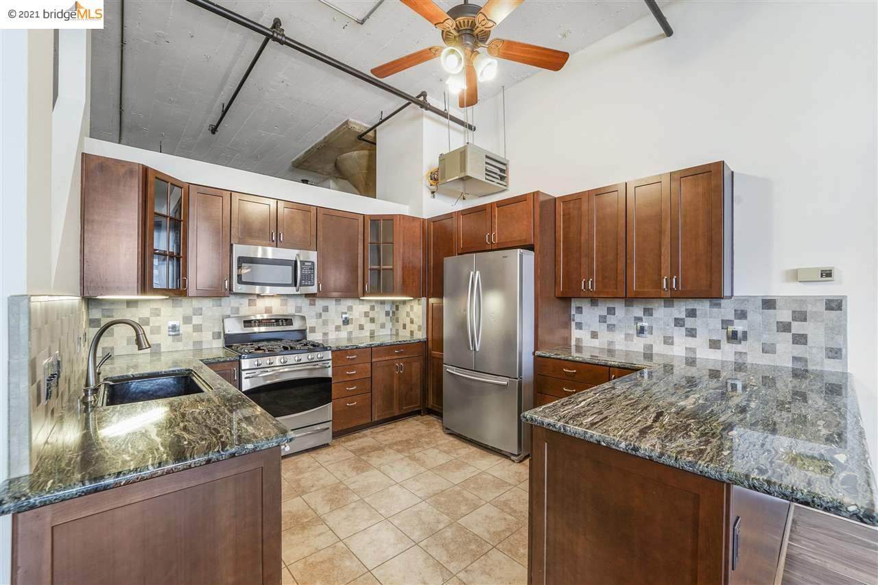 247 4Th St 305 - Photo 1