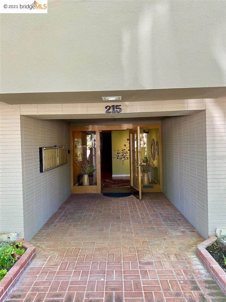 215 Virginia Ave 102 - Photo 1