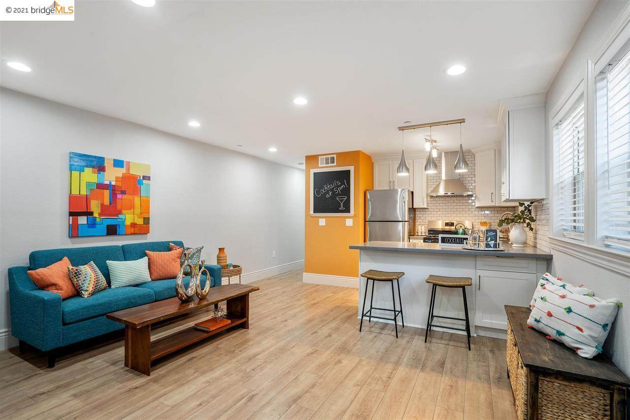 565 Sycamore - Photo 1