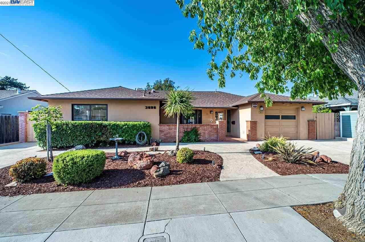 3896 Princeton Way - Photo 1